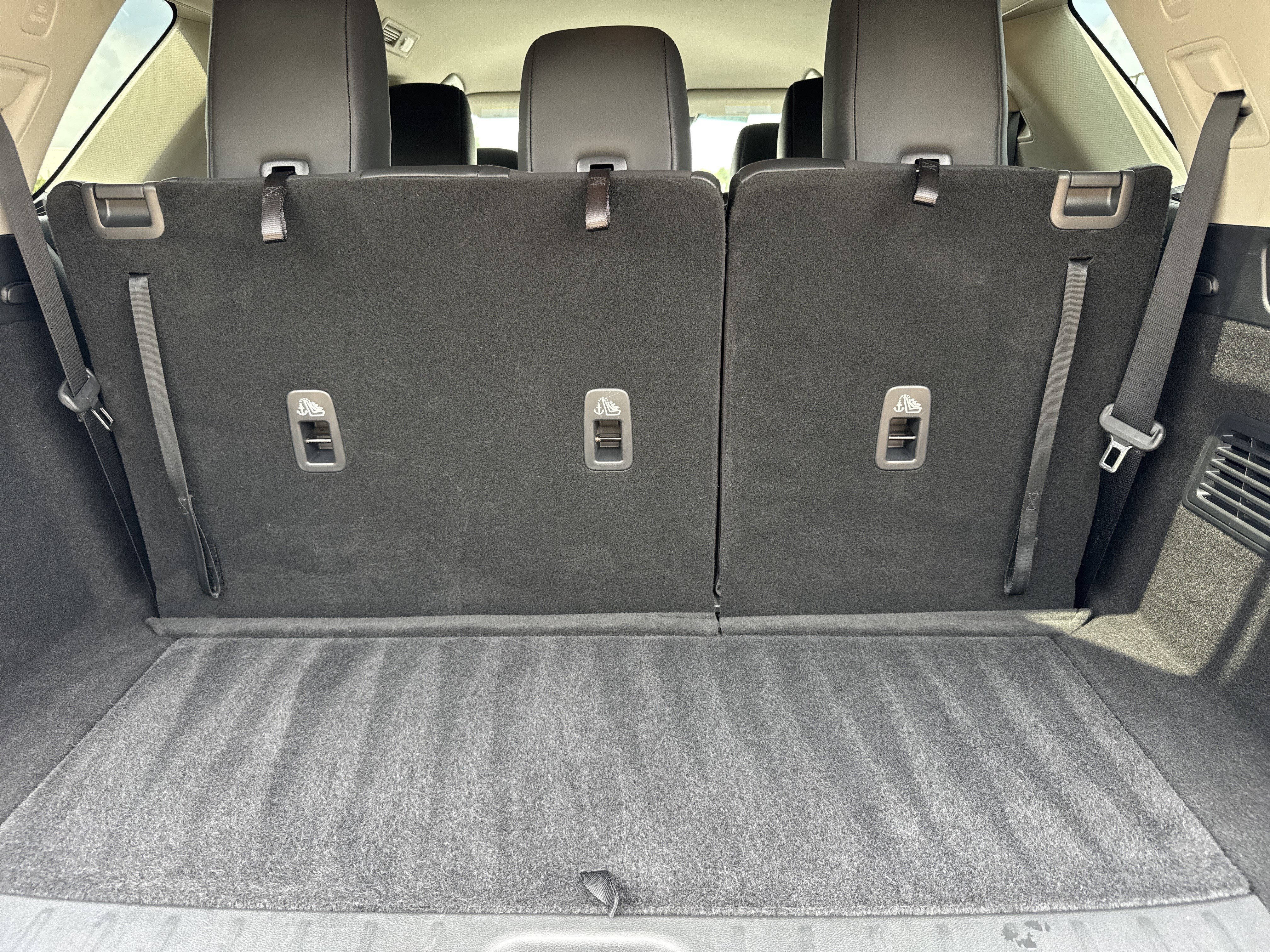 Used 2024 Nissan Pathfinder SL FWD image 31