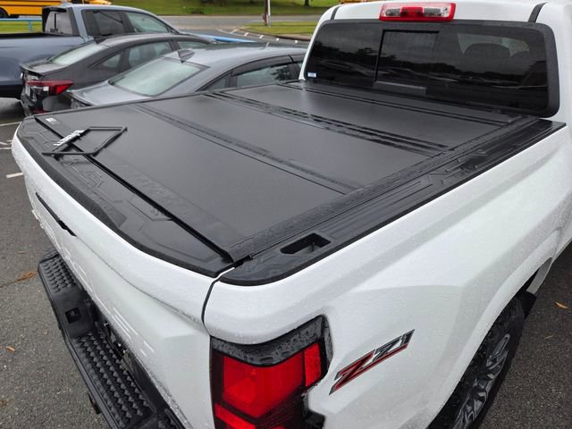 Used 2024 Chevrolet Colorado Z71 w/ Z71 Convenience Package 2 AWD/4WD image 9