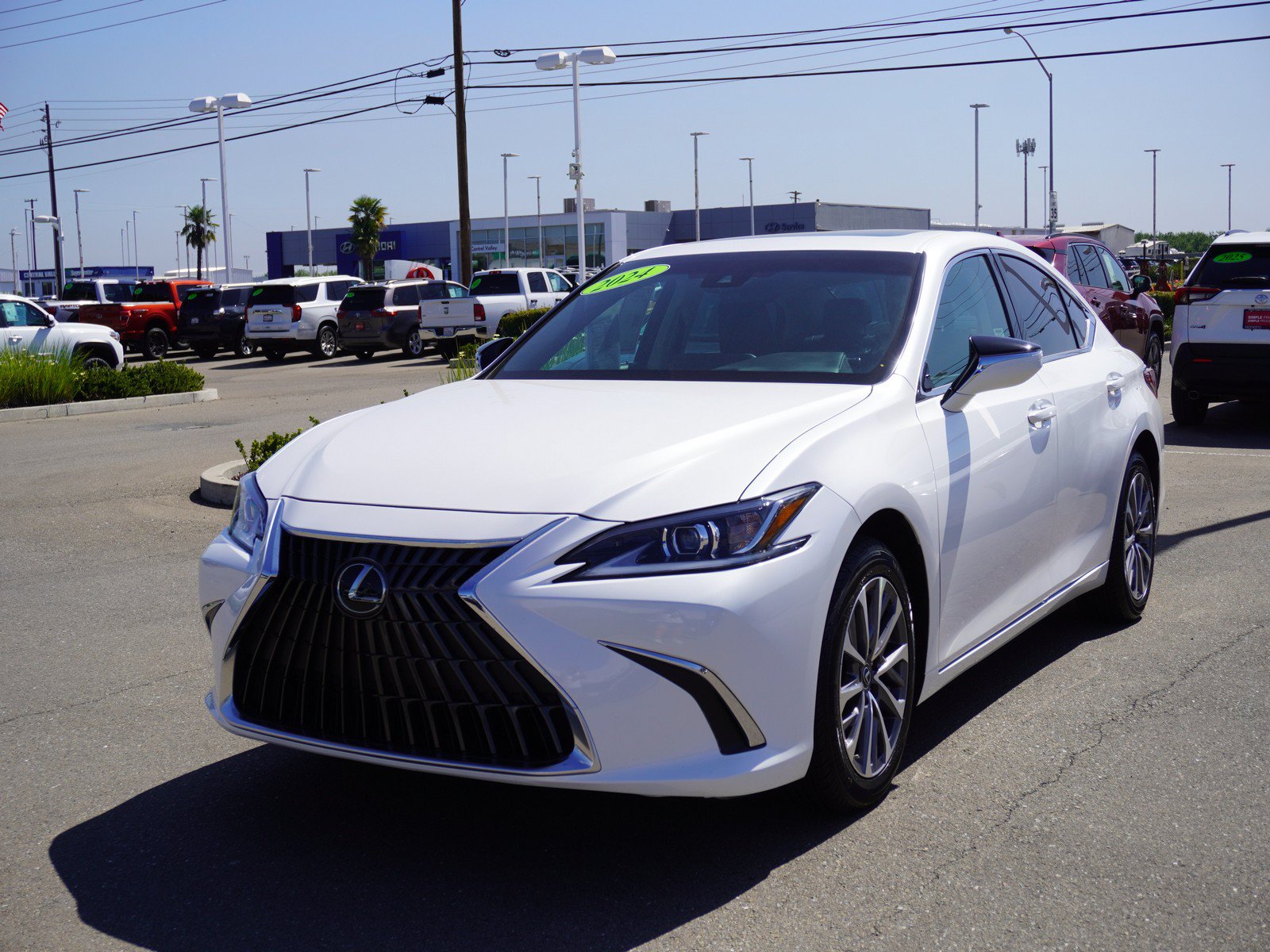 Used 2024 Lexus ES 350 FWD image 5