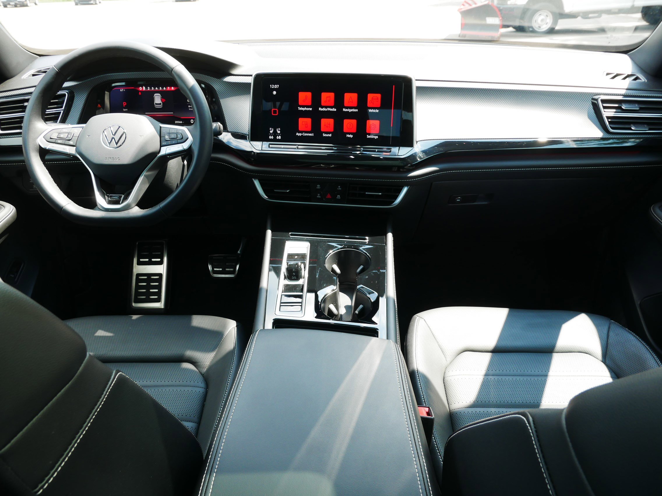 Certified 2024 Volkswagen Atlas Cross Sport SEL R-Line image 10