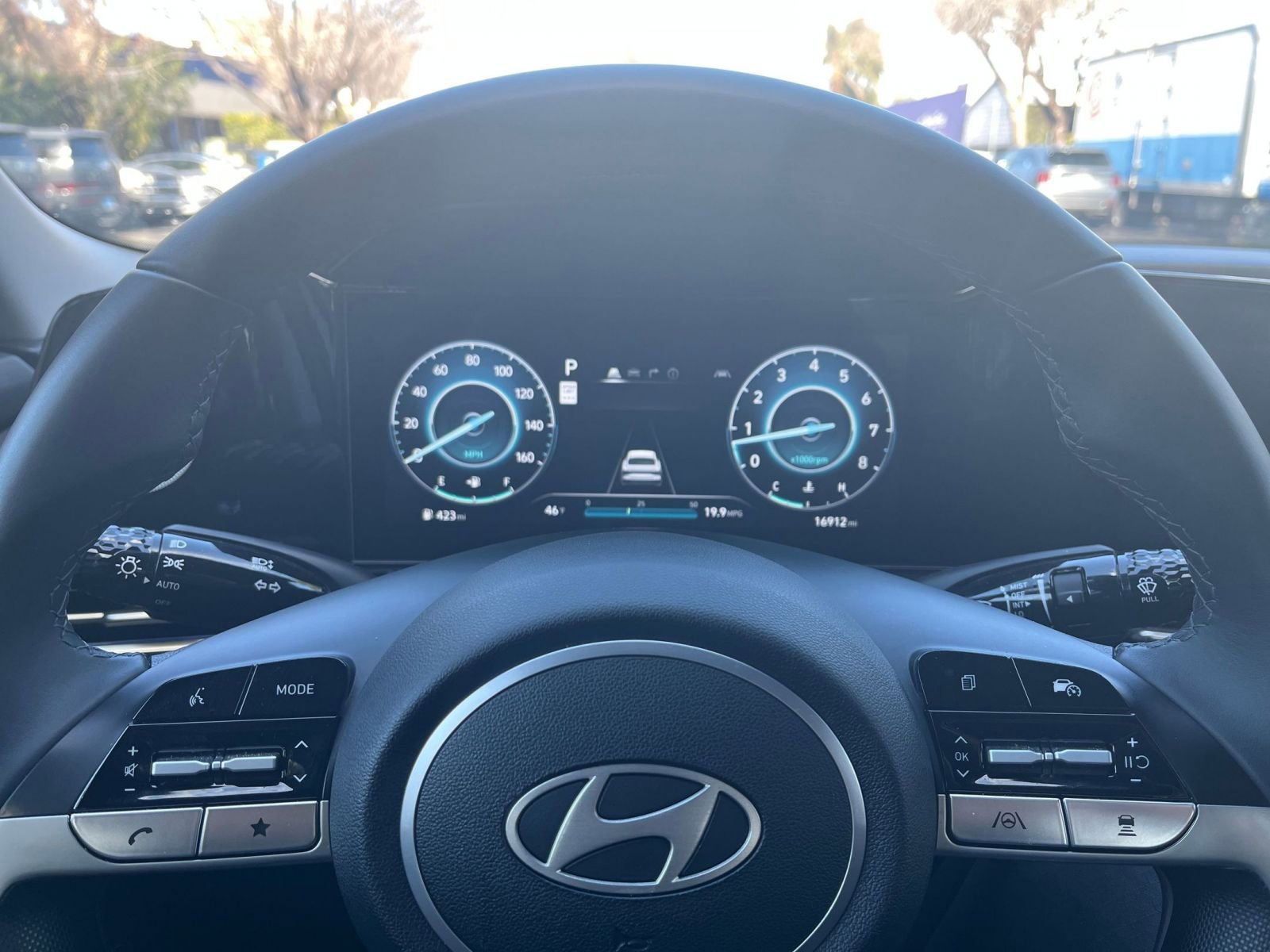 Used 2025 Hyundai Elantra SEL image 28