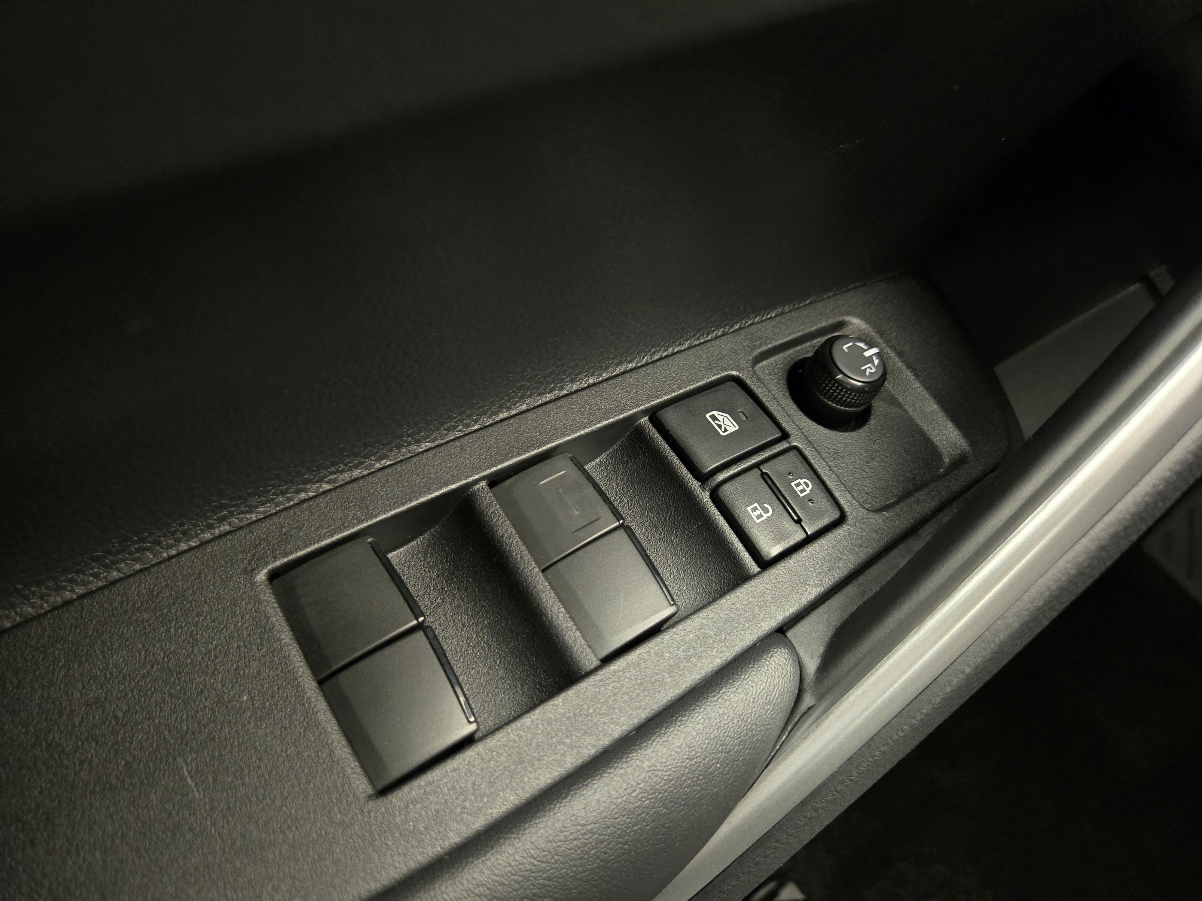 Used 2024 Toyota Corolla Cross S image 27