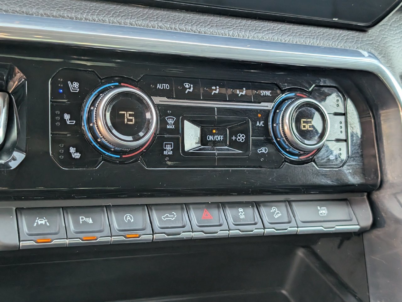 Used 2024 GMC Sierra 1500 Denali AWD/4WD image 15