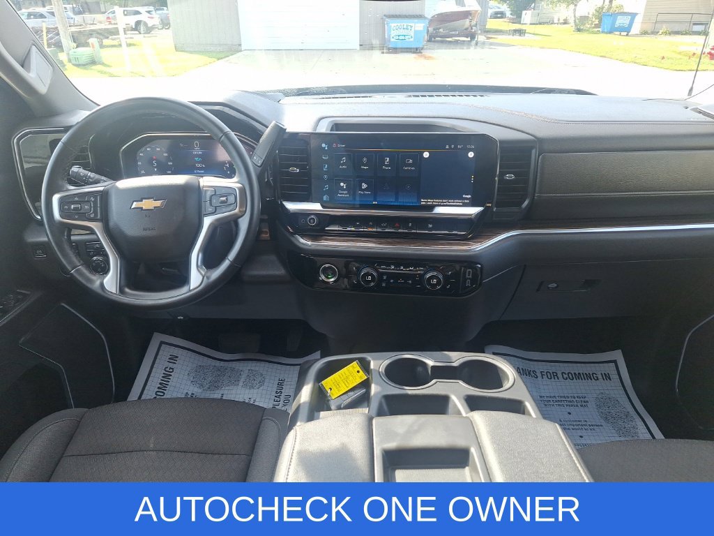 Used 2024 Chevrolet Silverado 1500 LT AWD/4WD image 6