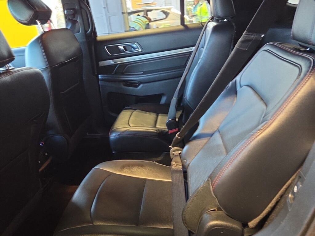 Used 2016 Ford Explorer Sport image 9