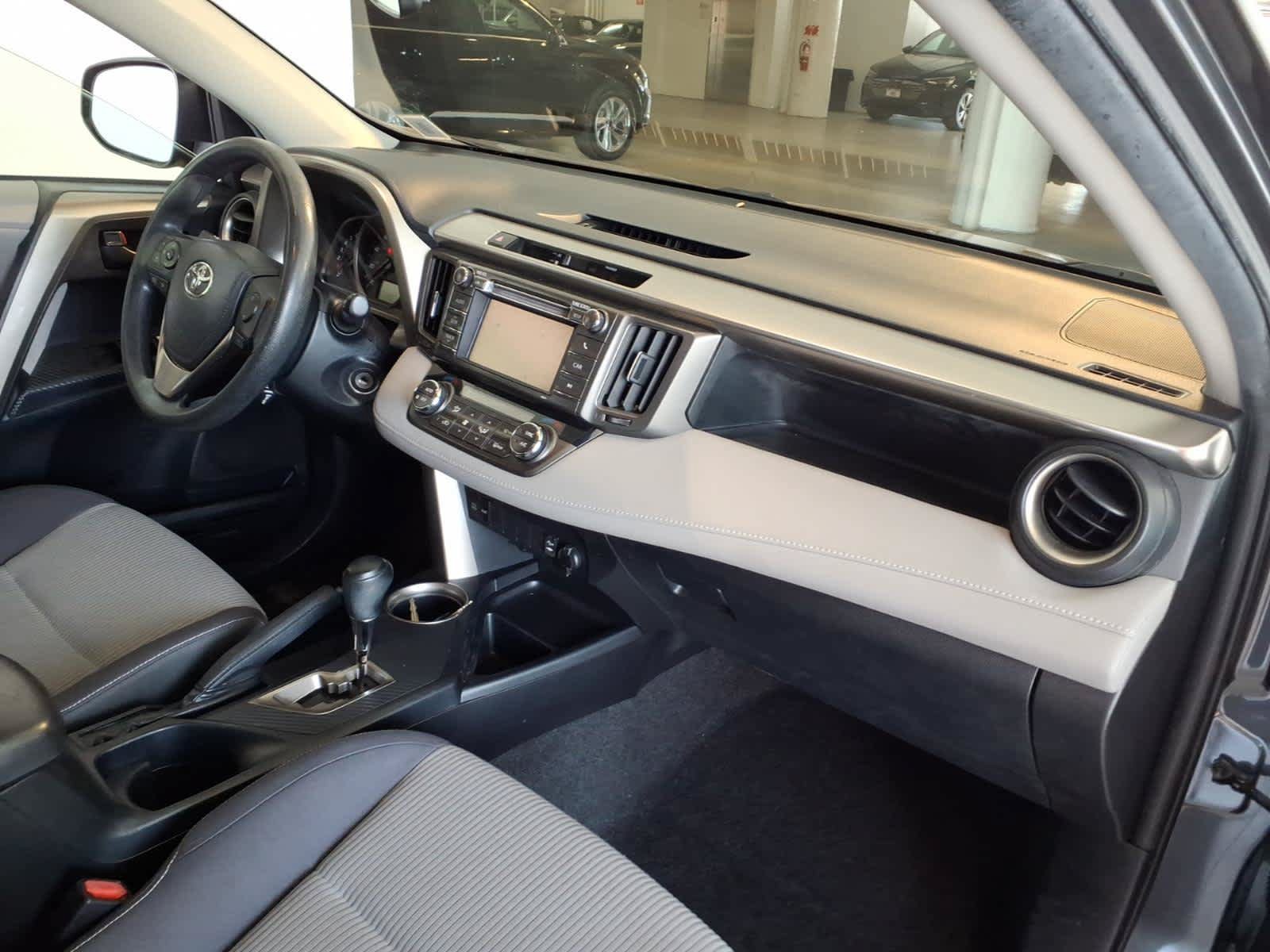 Used 2013 Toyota RAV4 XLE AWD/4WD image 21