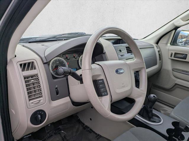 Used 2009 Ford Escape XLS image 10