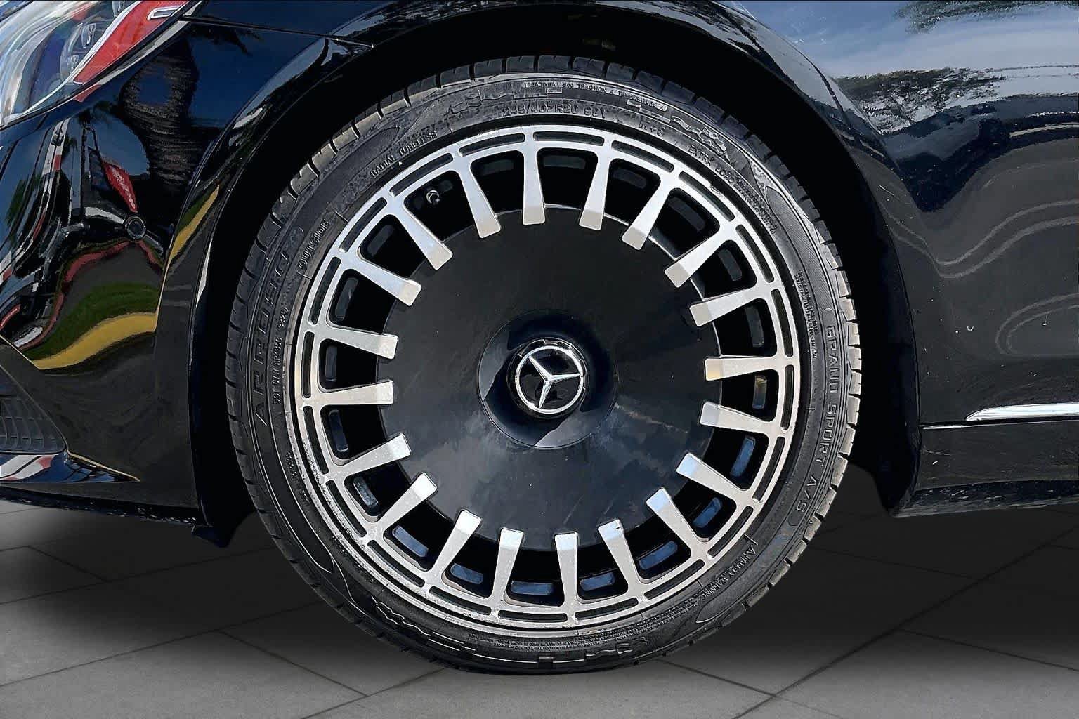 Used 2018 Mercedes-Benz S 560 Sedan image 10