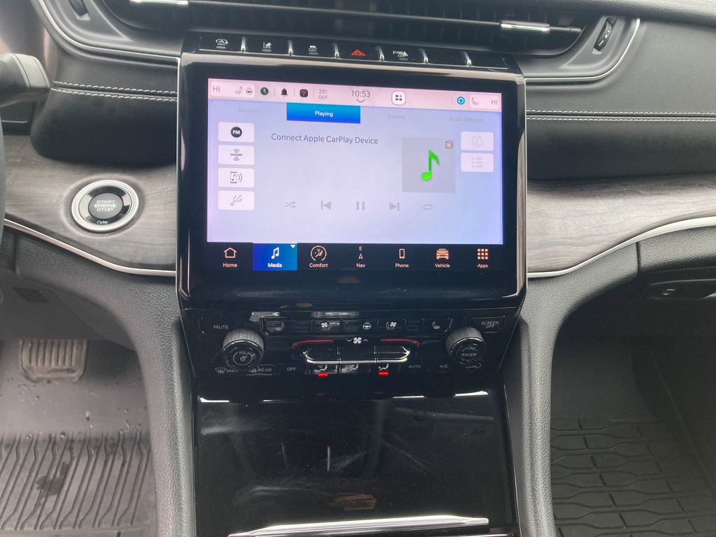 Used 2023 Jeep Grand Cherokee Limited w/ Luxury Tech Group II image 22