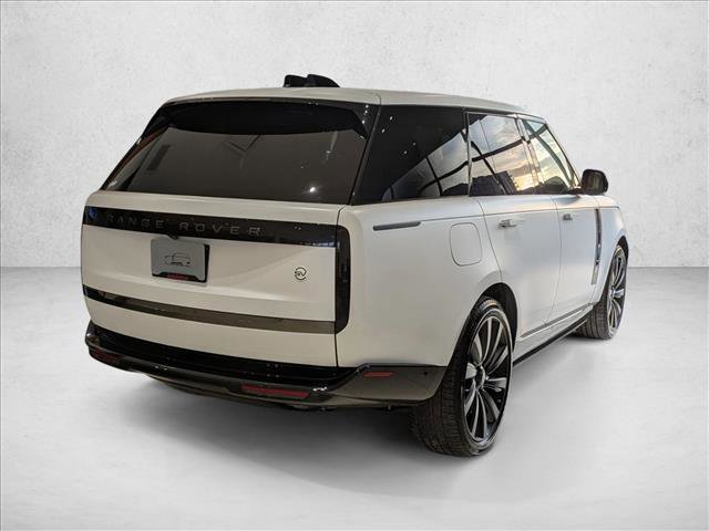 New 2026 Land Rover Range Rover SV image 2