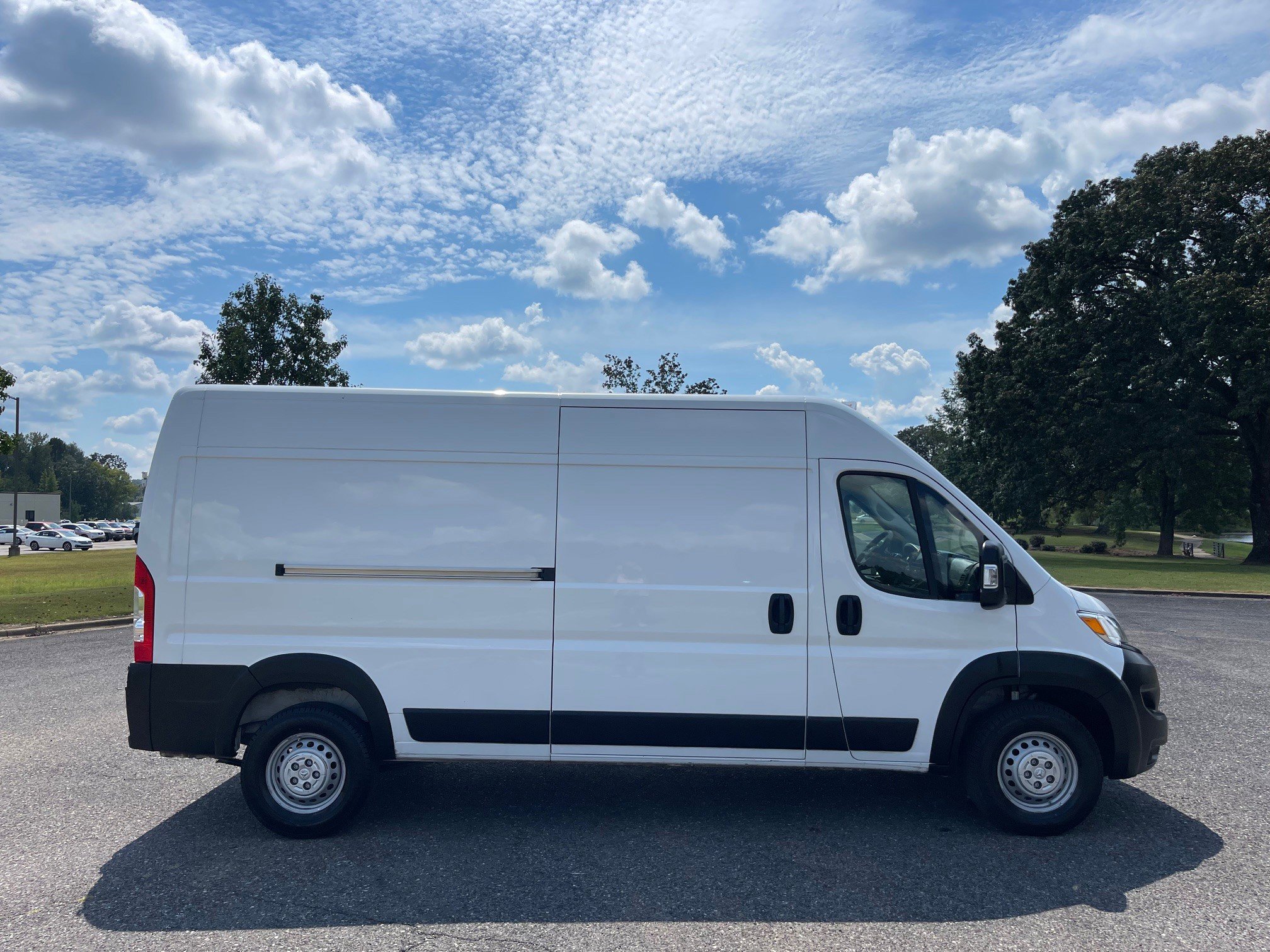 Used 2025 RAM ProMaster 2500 w/ Convenience Group image 6