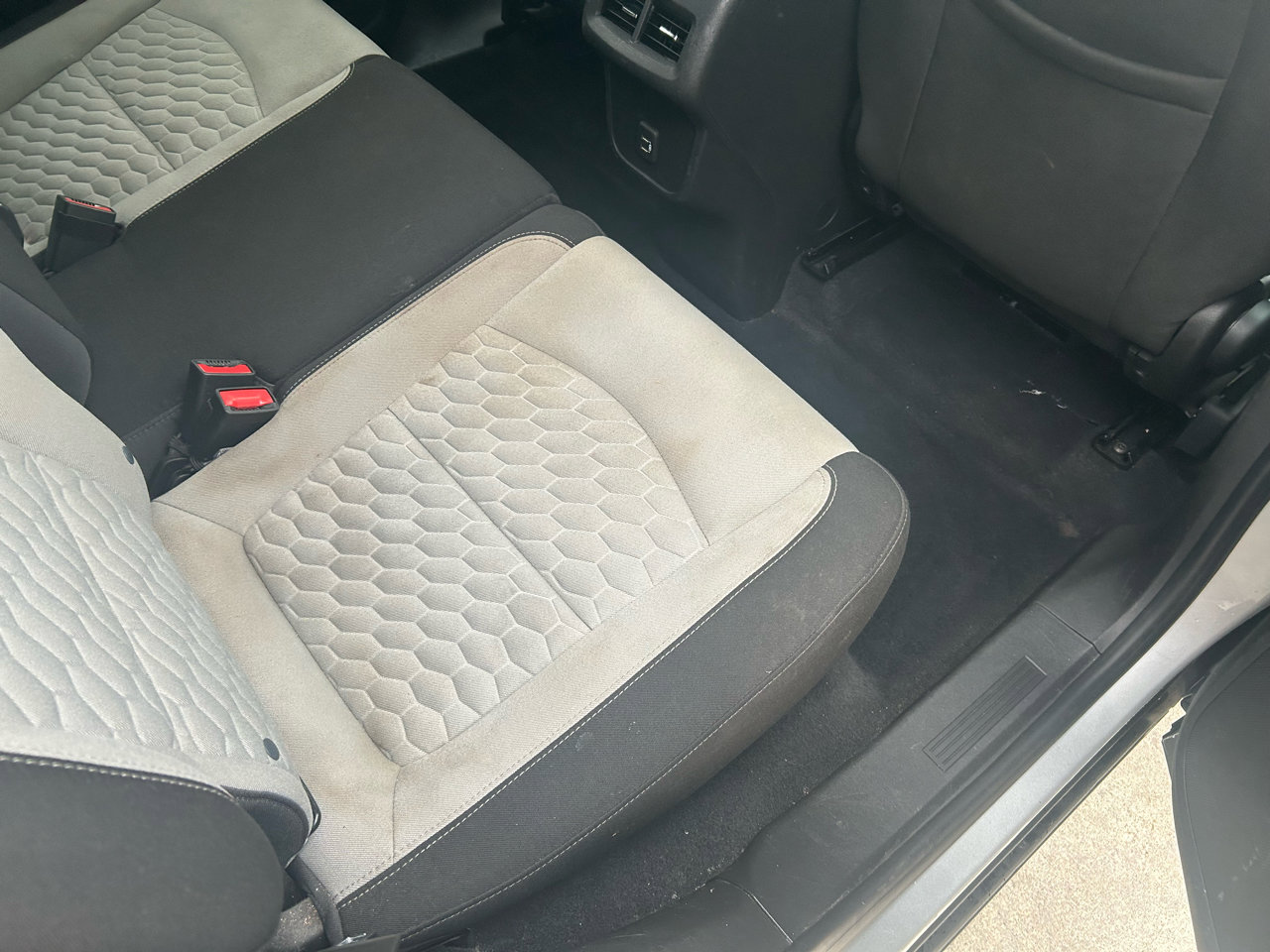 Used 2021 Chevrolet Equinox LS w/ LS Convenience Package image 12