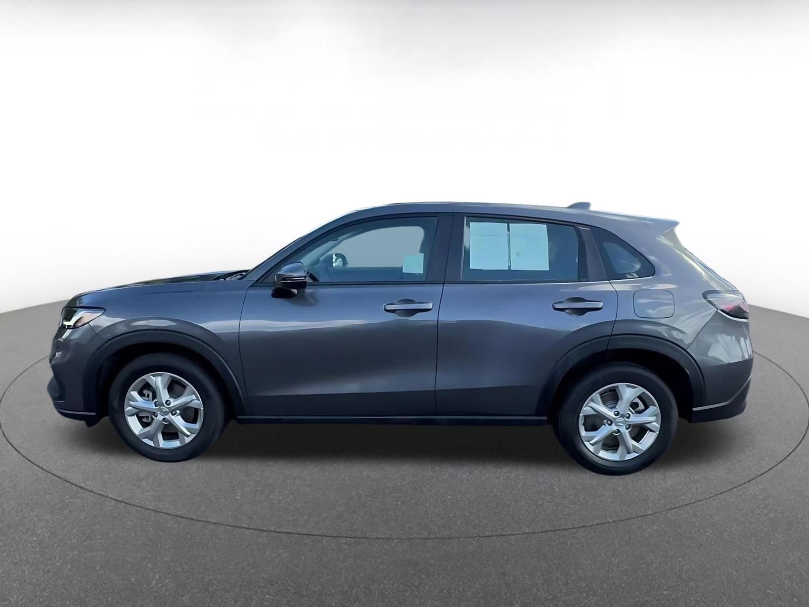 Used 2025 Honda HR-V LX image 9