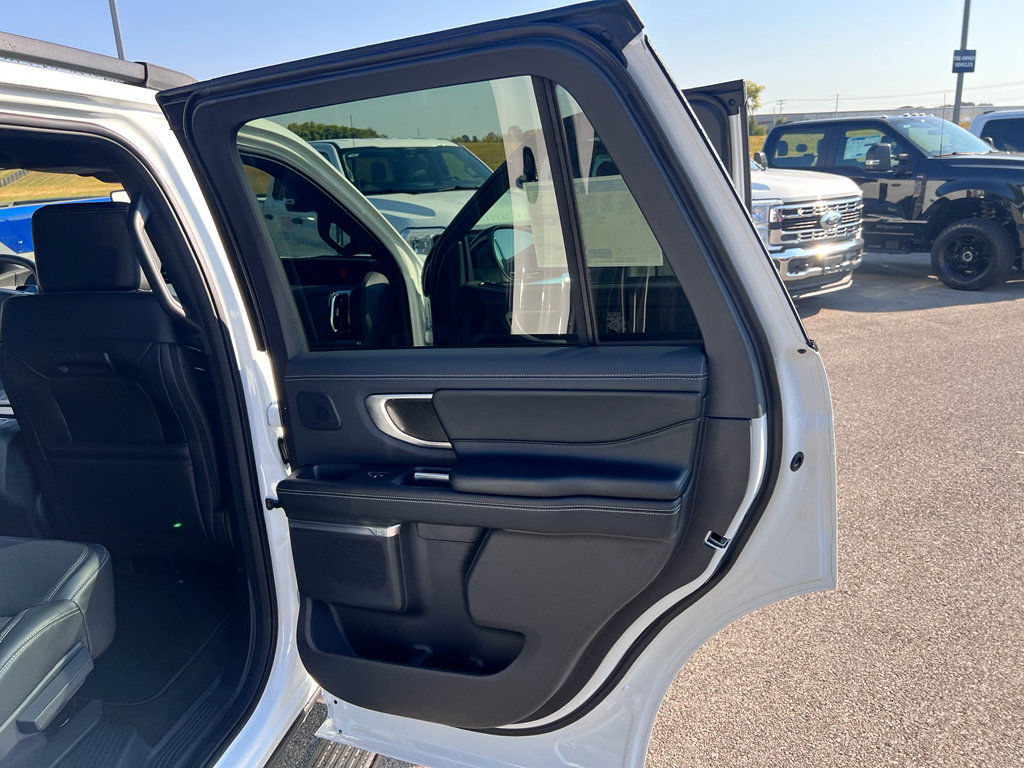 New 2025 Ford Expedition Platinum w/ Stealth Performance Package image 15