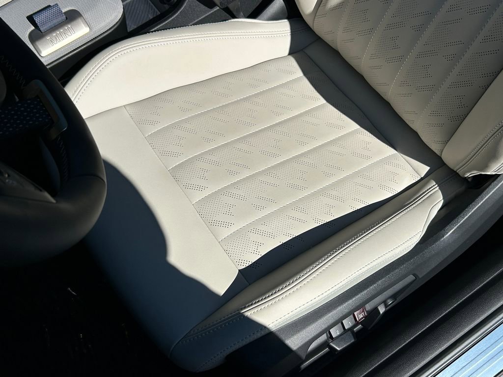 Used 2025 MINI Cooper S FWD image 15