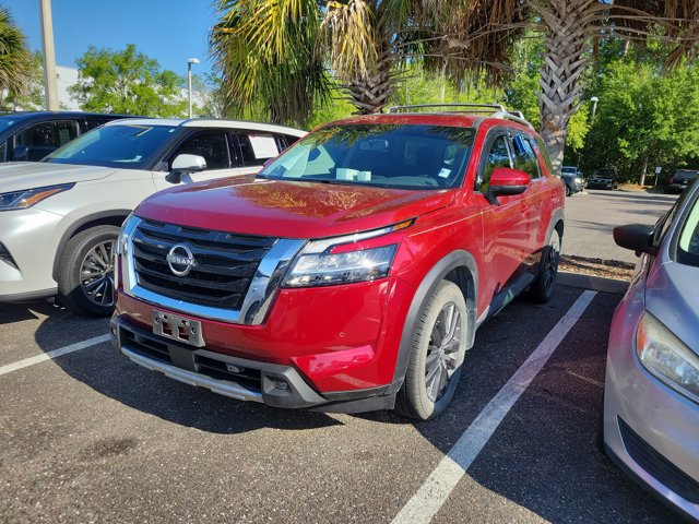 Used 2022 Nissan Pathfinder SL w/ SL Premium Package image 2