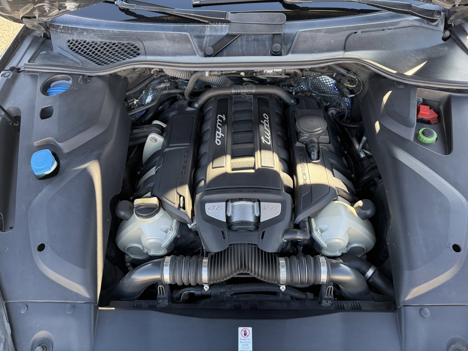 Used 2016 Porsche Cayenne Turbo S image 31