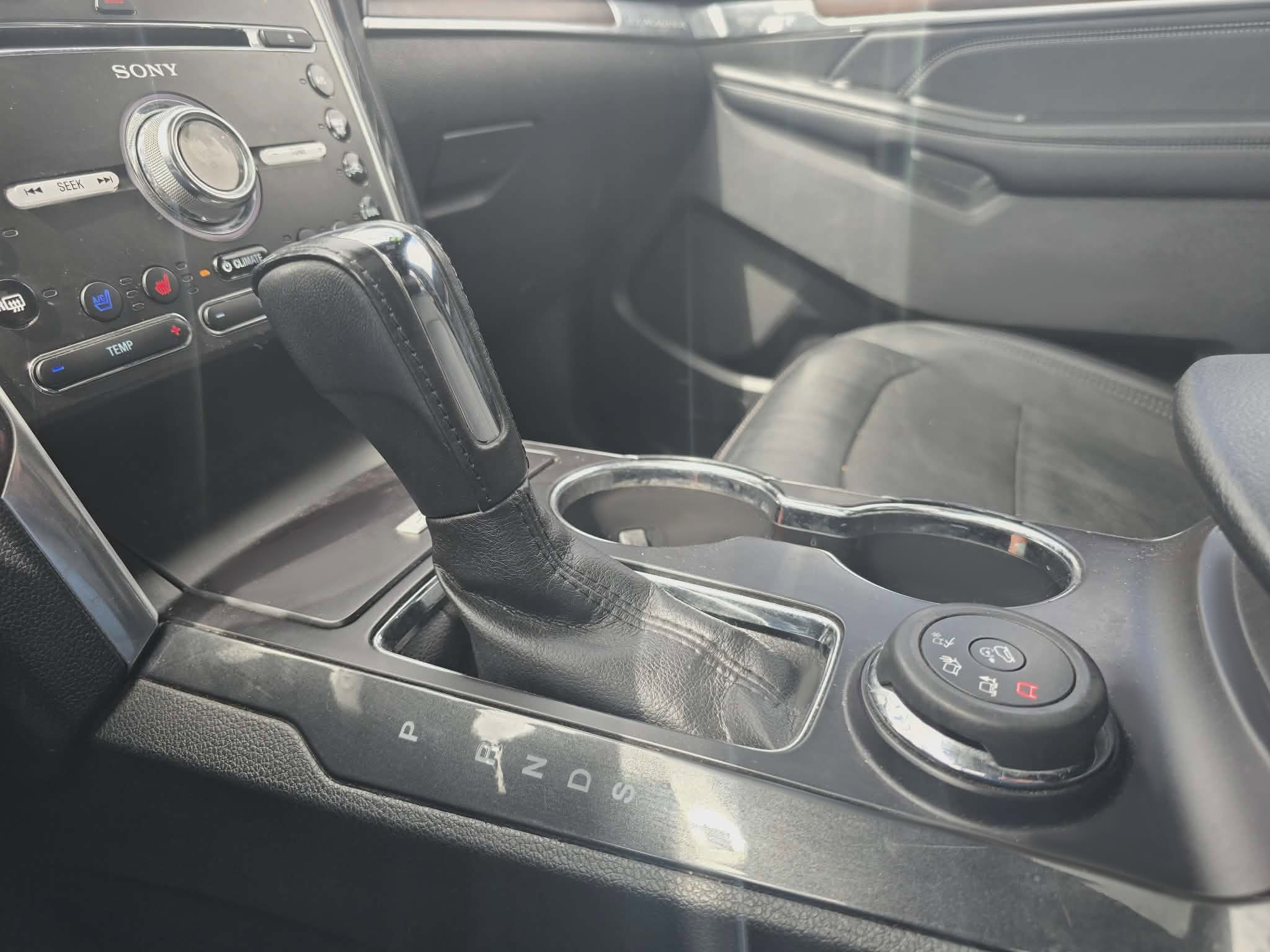 Used 2017 Ford Explorer Limited image 24