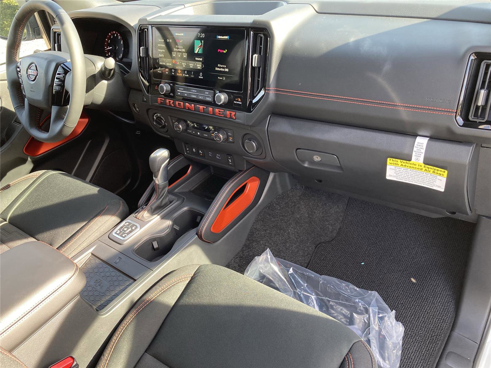 New 2026 Nissan Frontier PRO-4X w/ Pro-4x Convenience Package image 32