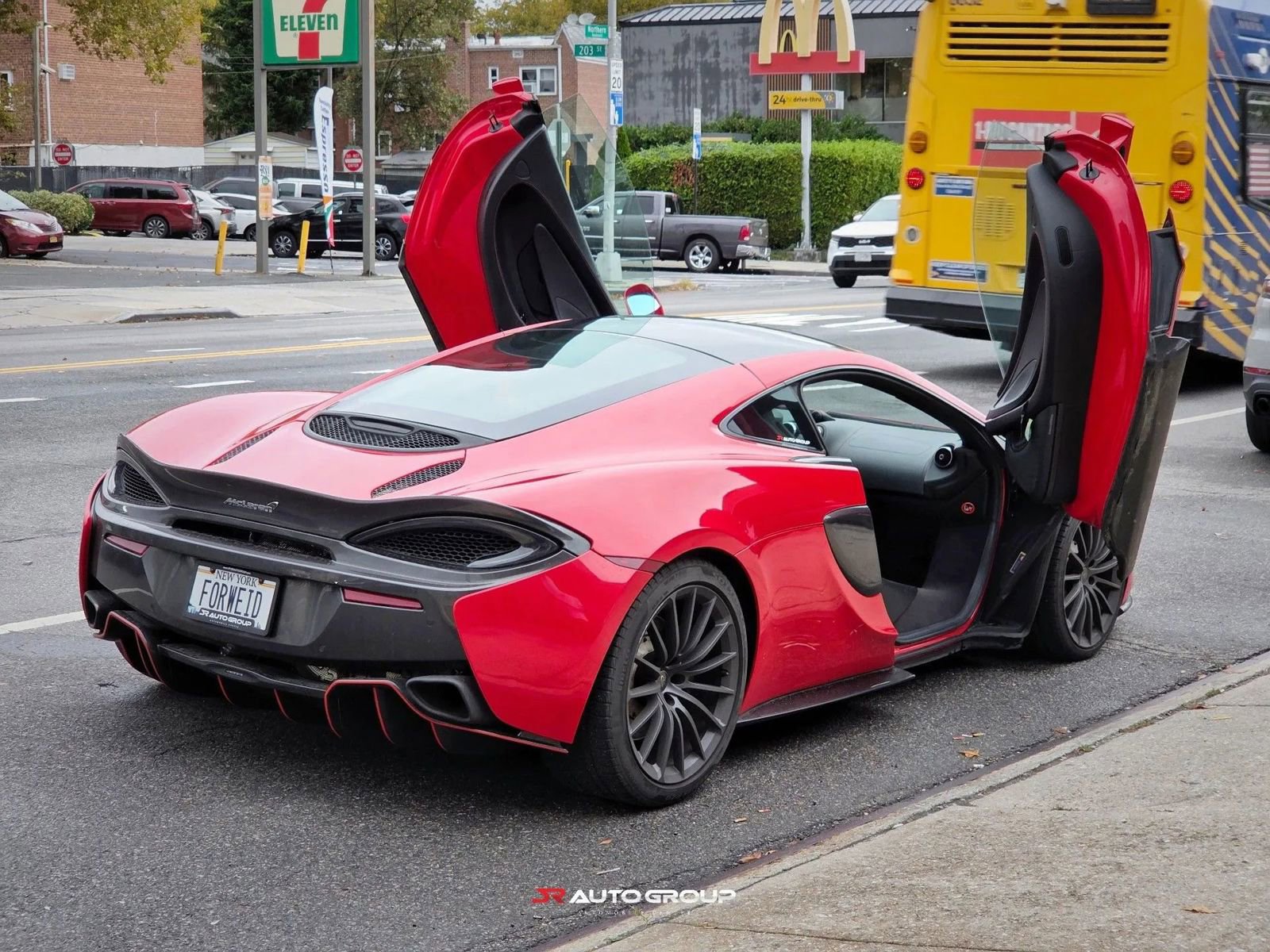 Used 2017 McLaren 570S image 7