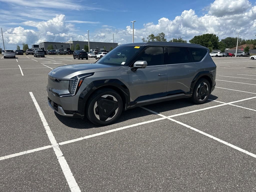 Certified 2024 Kia EV9 Land AWD/4WD image 15