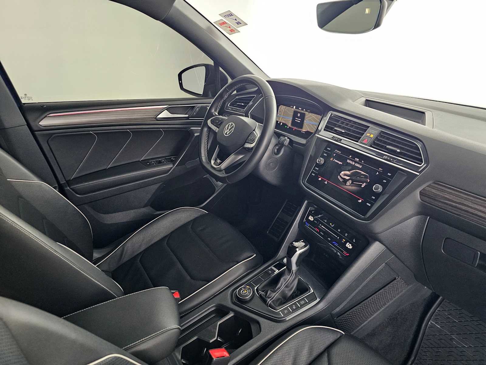 Used 2023 Volkswagen Tiguan SEL R-Line image 11