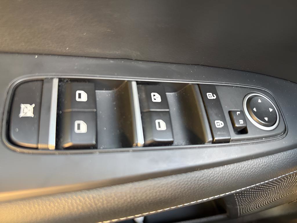 Used 2024 Kia Forte GT-Line w/ GT-Line Premium Package image 13