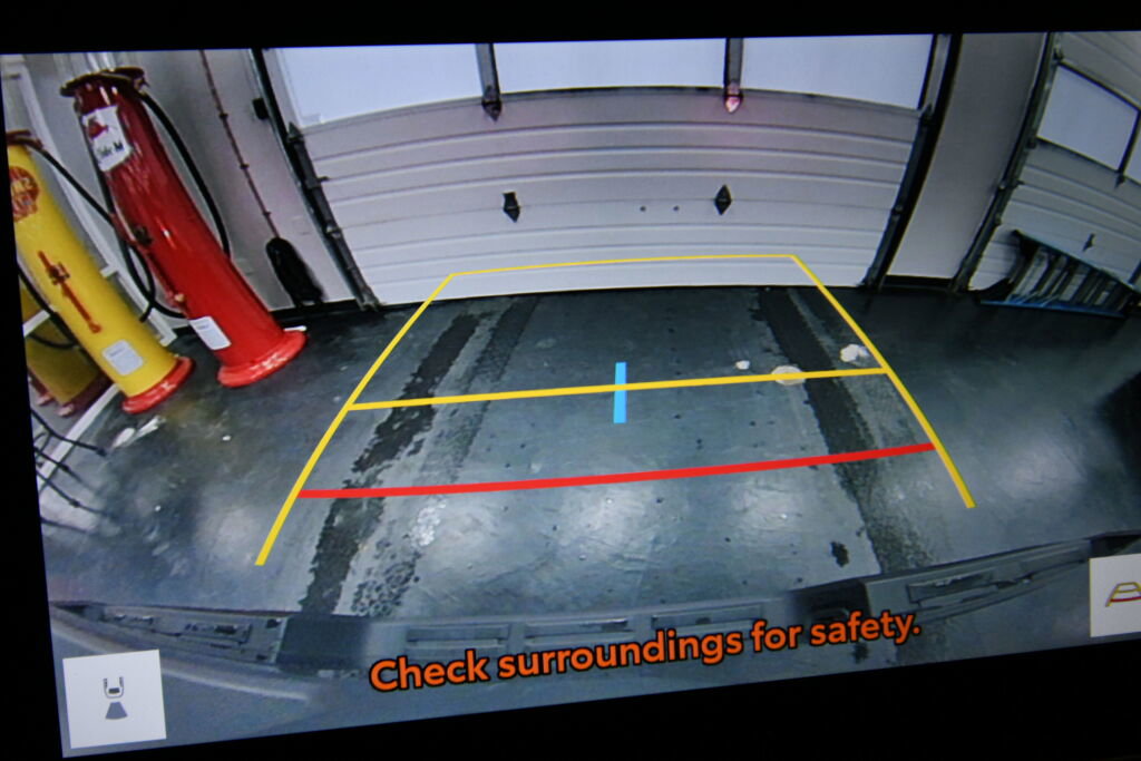 Used 2024 Toyota Tacoma TRD Off-Road image 17