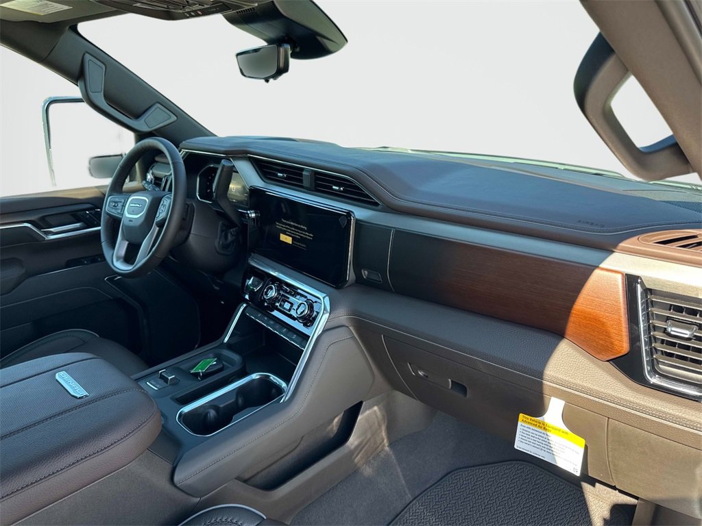 New 2026 GMC Sierra 2500 Denali w/ Denali Reserve Package image 18