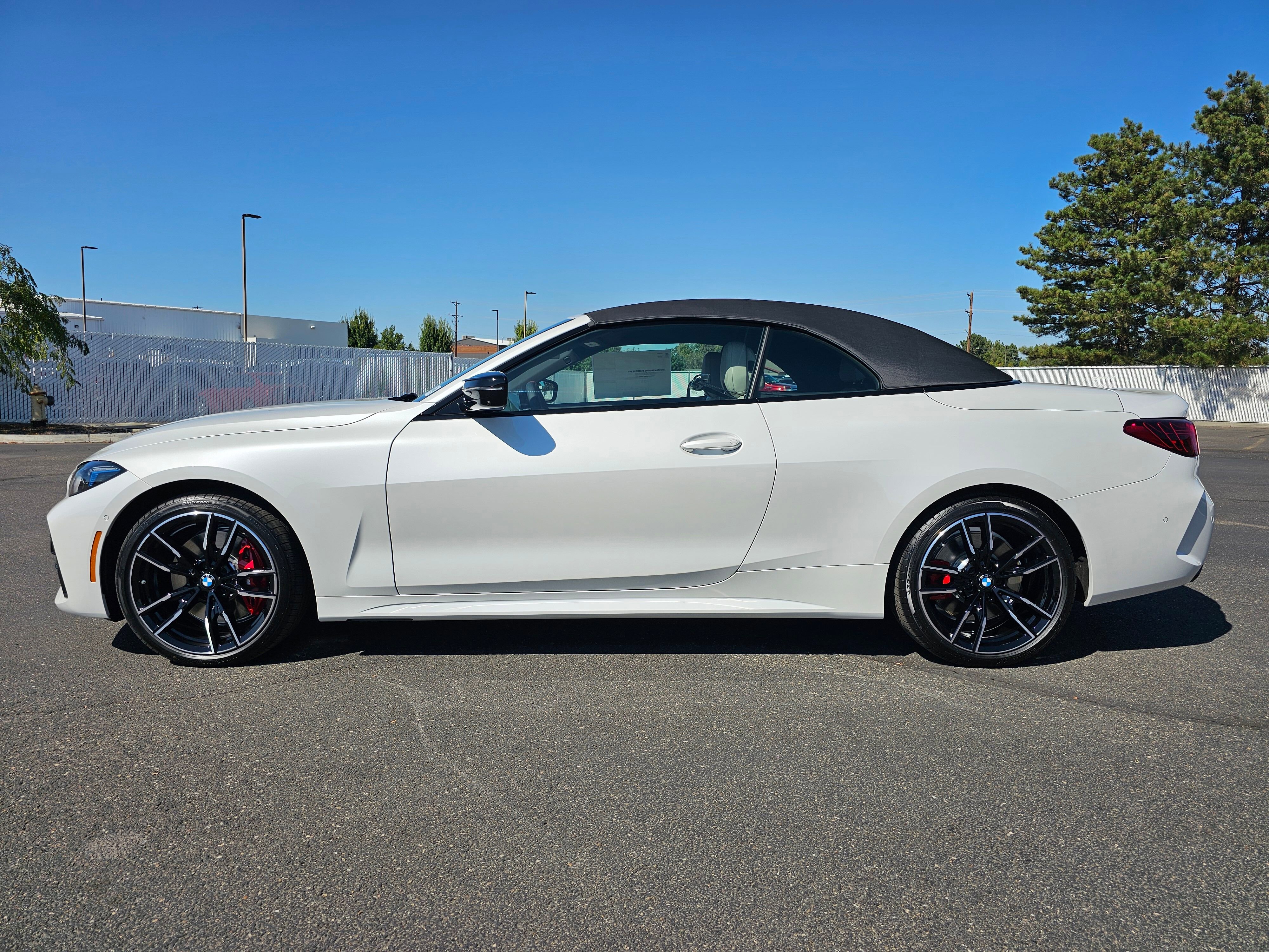 New 2026 BMW 440i xDrive Convertible image 3