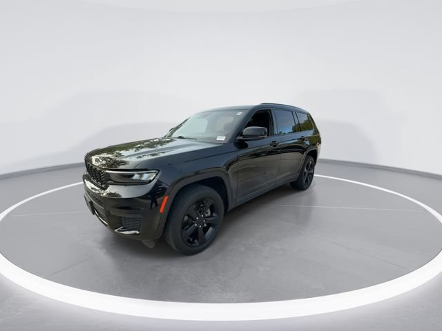 Used 2022 Jeep Grand Cherokee L Laredo RWD image 4