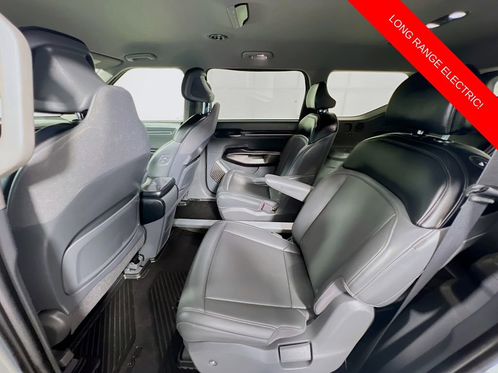 Used 2024 Kia EV9 Light Long Range RWD image 25