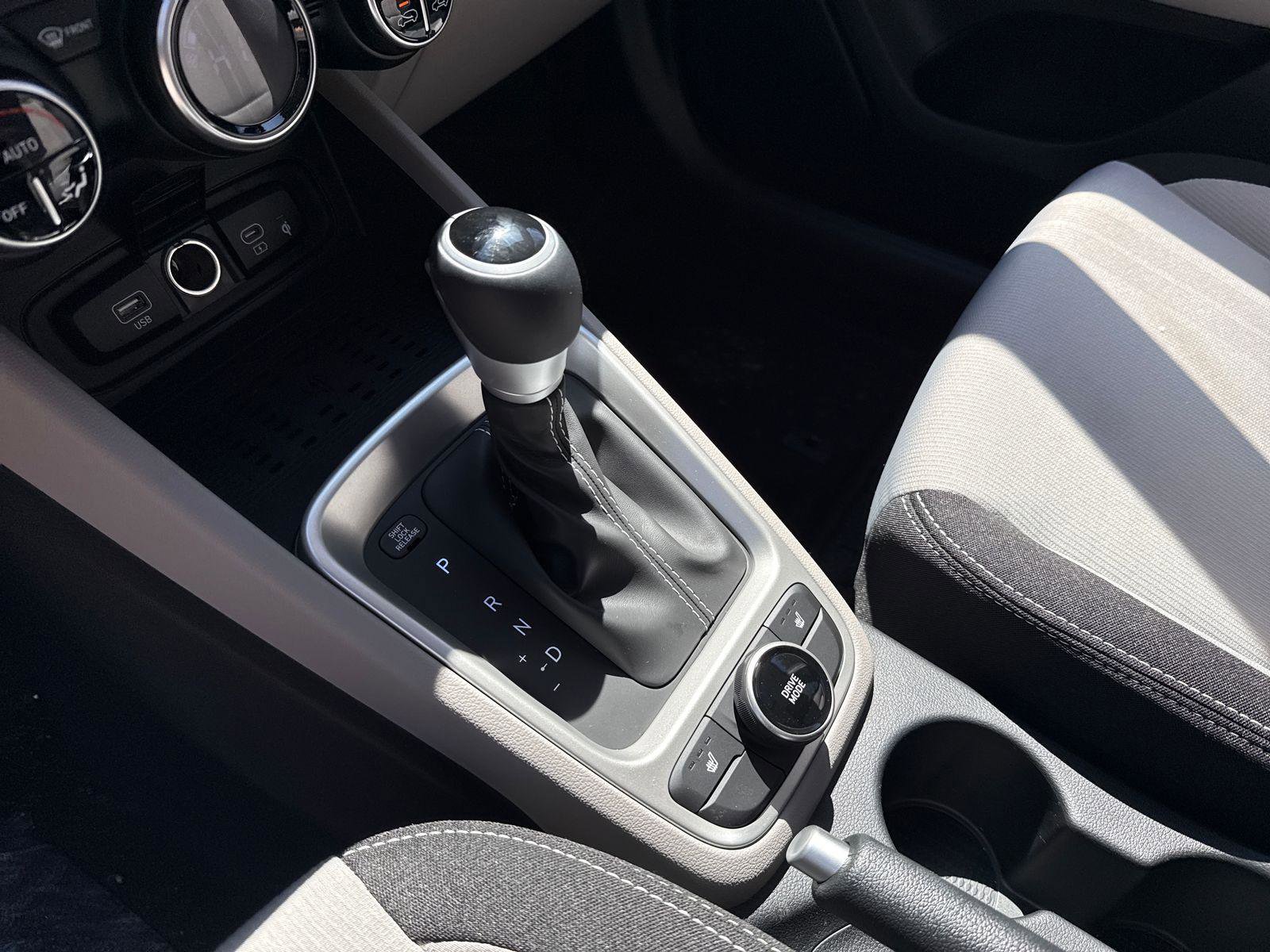 New 2026 Hyundai Venue SEL FWD image 15
