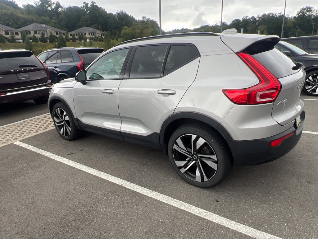 Certified 2023 Volvo XC40 B5 Ultimate w/ Climate Package AWD/4WD image 19