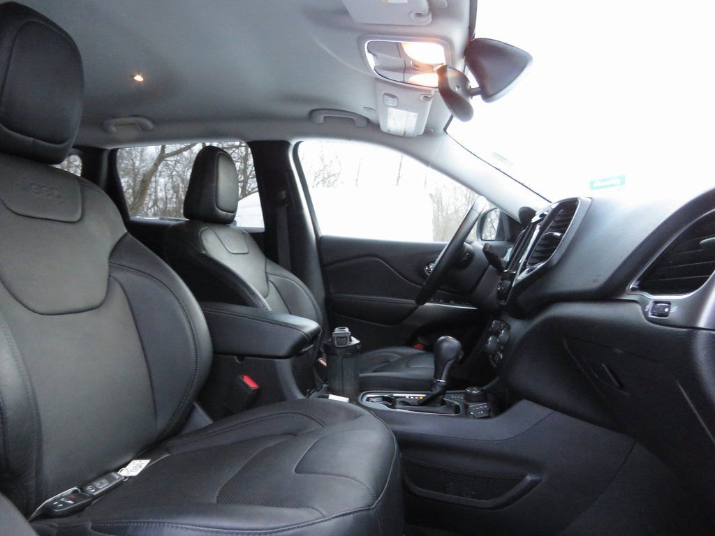 Used 2020 Jeep Cherokee Limited image 13