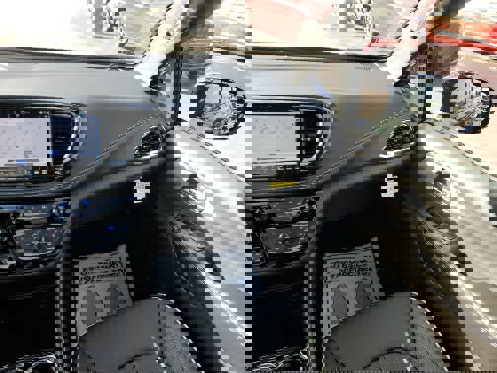 New 2026 Chrysler Pacifica Limited w/ S Appearance Package image 16