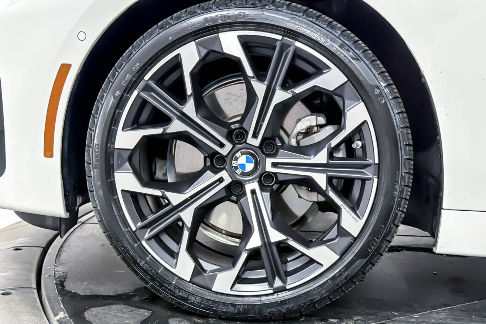 Used 2025 BMW 230i Coupe w/ Premium Package RWD image 26