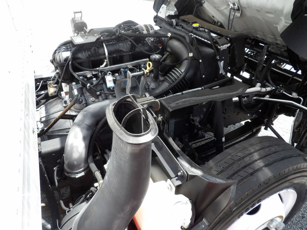 Used 2019 Isuzu NPR RWD image 30