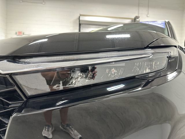 Used 2025 Honda CR-V EX image 11