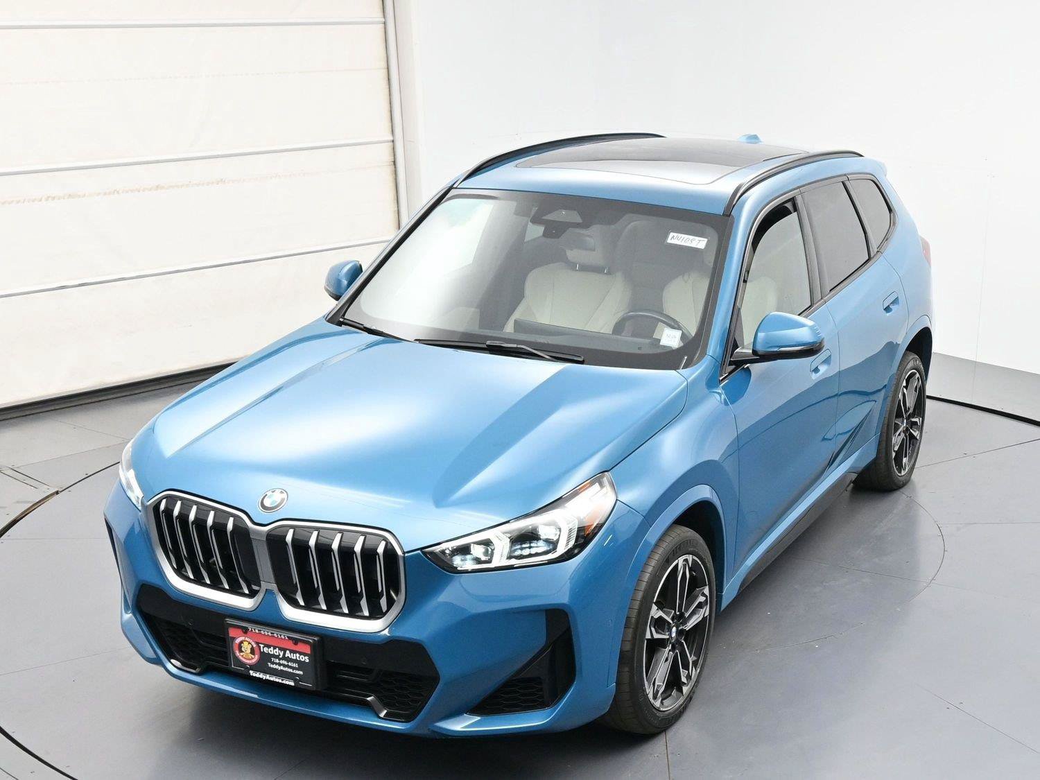Used 2023 BMW X1 xDrive28i w/ M Sport Package AWD/4WD image 43