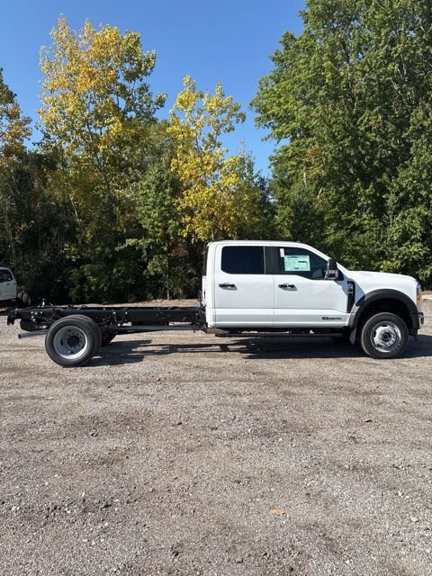 New 2026 Ford F550 4x4 Crew Cab image 4