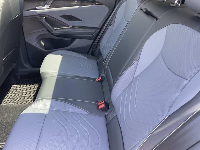 Certified 2026 Volkswagen Tiguan SE w/ Panoramic Sunroof Package FWD image 24