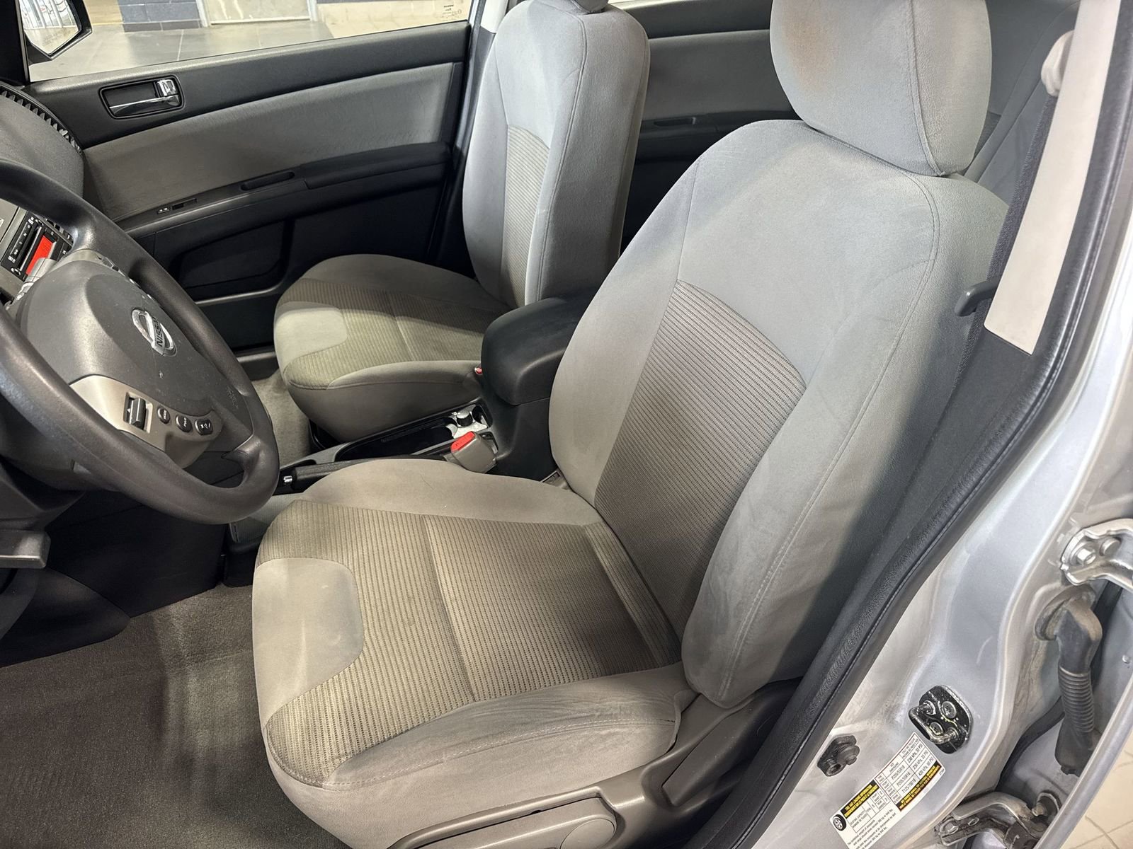 Used 2011 Nissan Sentra 2.0 SR FWD image 22