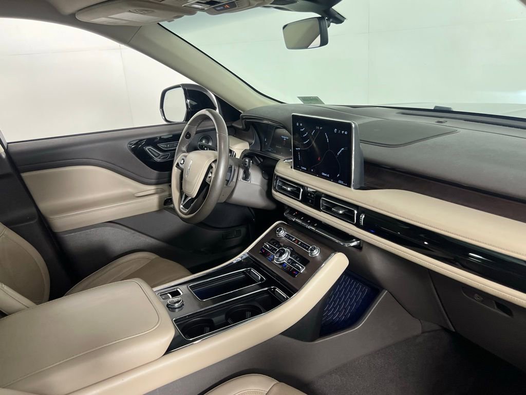 Used 2023 Lincoln Aviator Reserve w/ Equipment Group 201A AWD/4WD image 34
