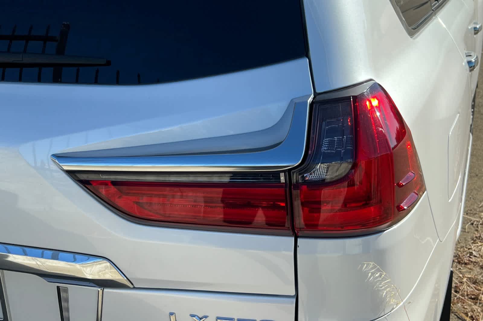 Used 2021 Lexus LX 570 4WD w/ Sport Package image 17