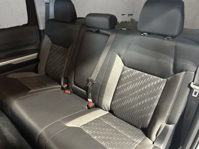 Used 2021 Toyota Tundra 4x4 CrewMax image 6