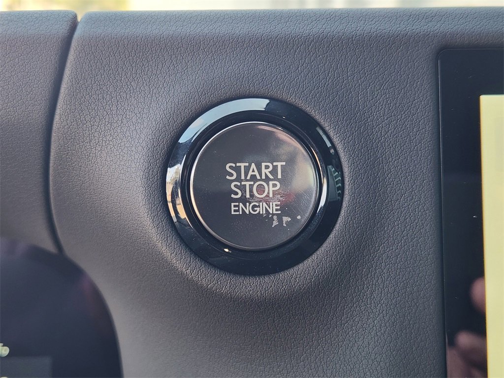 Used 2025 Lexus GX 550 image 20