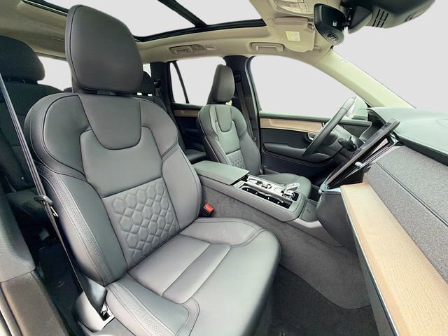 Used 2025 Volvo XC90 B5 Plus image 15
