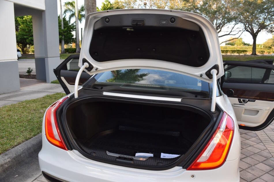 Used 2019 Jaguar XJ Collection image 79