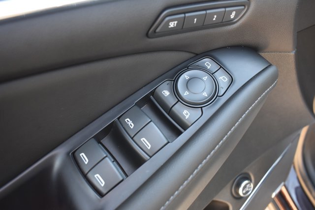 Used 2023 Buick Enclave Avenir w/ Avenir Technology Package image 12